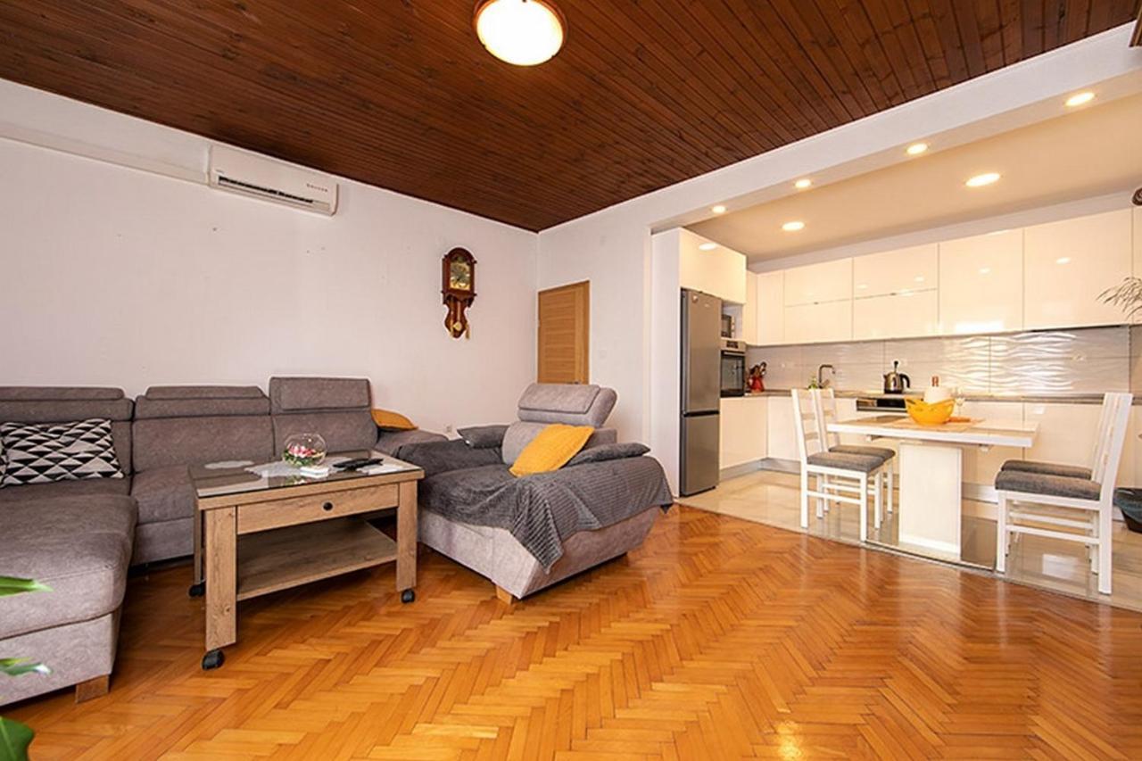 Apartment Tucepi 6695A Exterior photo